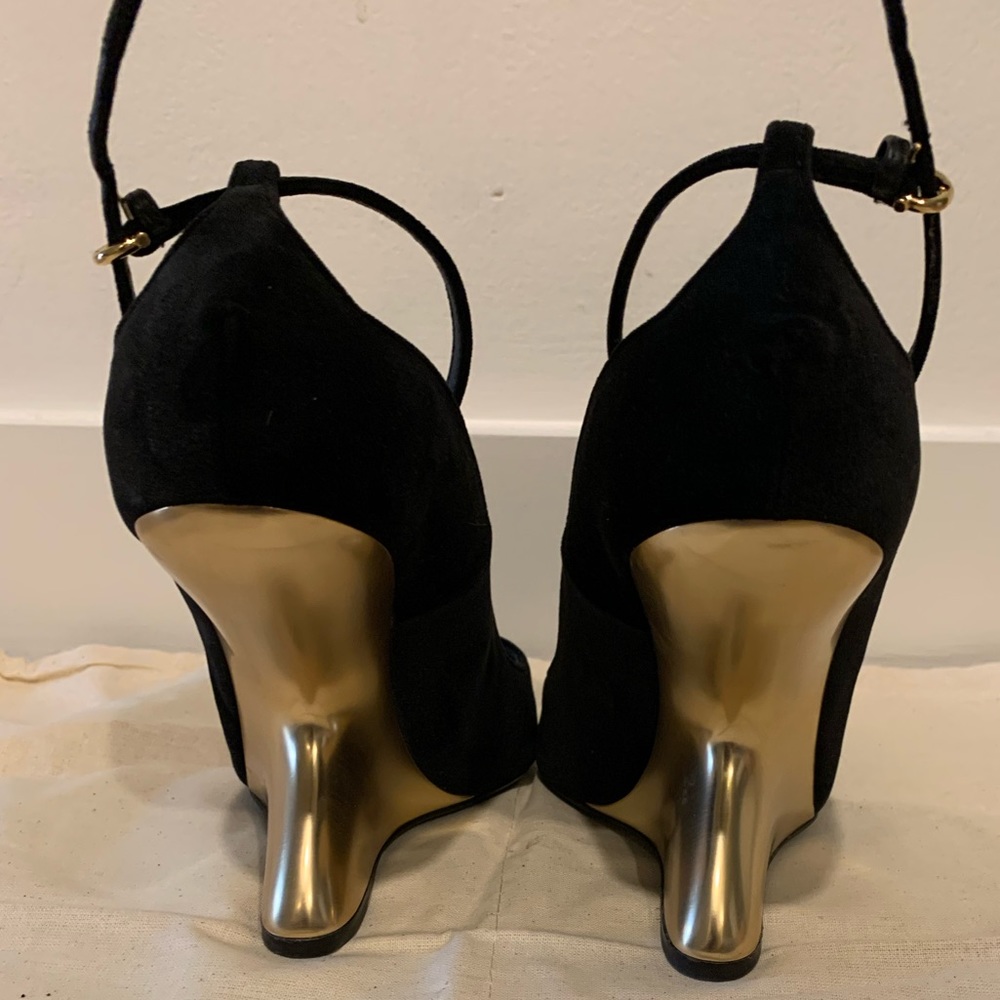 Ferragamo black velvet pumps - Picture 4 of 6